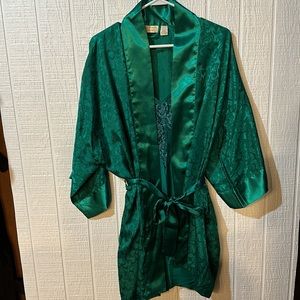 Vintage Victoria's Secret 2-piece Emerald Lace Nightgown L and Robe OS